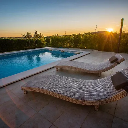 Villa Lujo